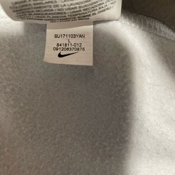 Nike 841811-012 Therma Fit Dri-Fit Hangtime Red Swoosh Athletic Shorts Men's Lg - Picture 5 of 6